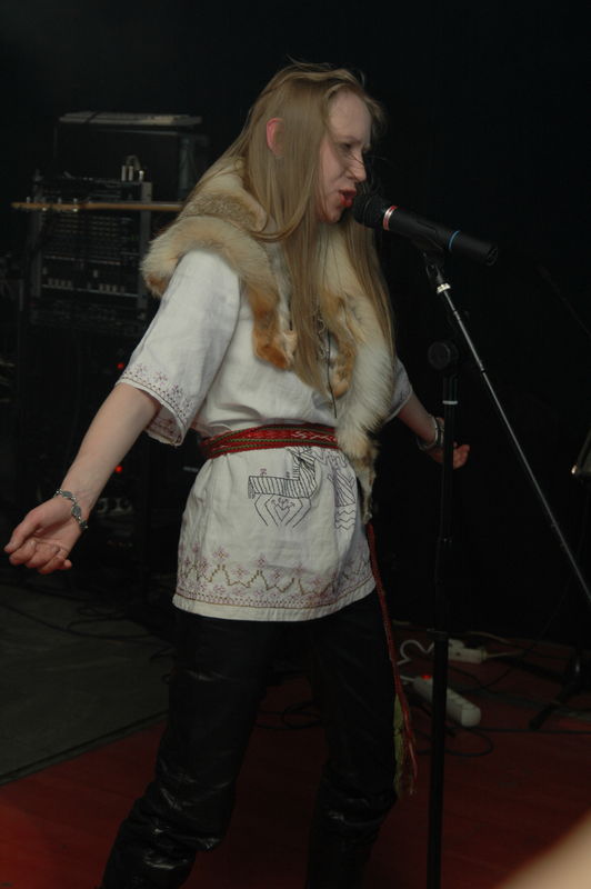 Фотографии -> Концерты -> Folk Metal Fest VIII в клубе Арктика (15 апреля 2006) ->  Аркона -> Аркона - 035
