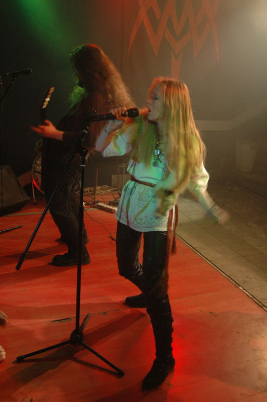 Фотографии -> Концерты -> Folk Metal Fest VIII в клубе Арктика (15 апреля 2006) ->  Аркона -> Аркона - 050
