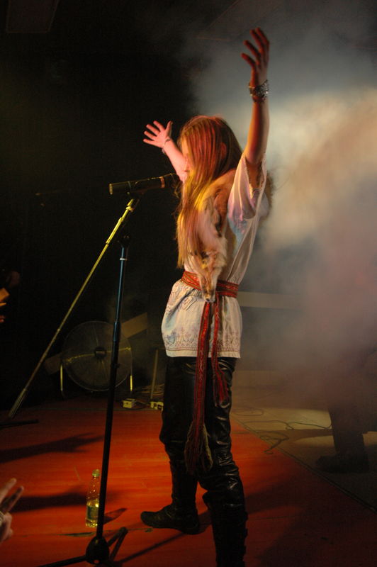 Фотографии -> Концерты -> Folk Metal Fest VIII в клубе Арктика (15 апреля 2006) ->  Аркона -> Аркона - 051