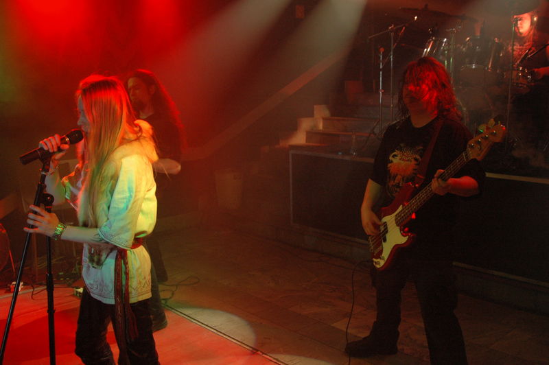 Фотографии -> Концерты -> Folk Metal Fest VIII в клубе Арктика (15 апреля 2006) ->  Аркона -> Аркона - 053