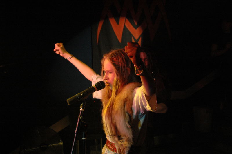 Фотографии -> Концерты -> Folk Metal Fest VIII в клубе Арктика (15 апреля 2006) ->  Аркона -> Аркона - 055