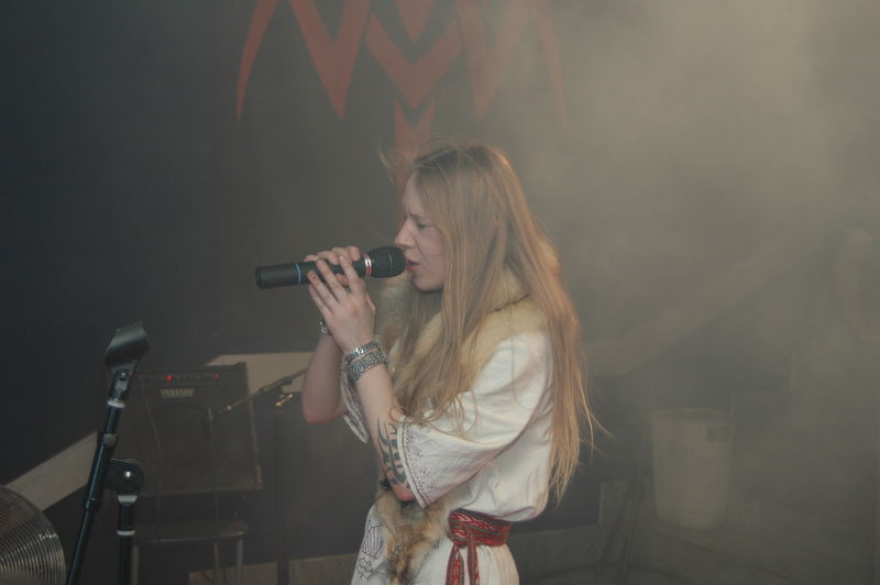 Фотографии -> Концерты -> Folk Metal Fest VIII в клубе Арктика (15 апреля 2006) ->  Аркона -> Аркона - 062