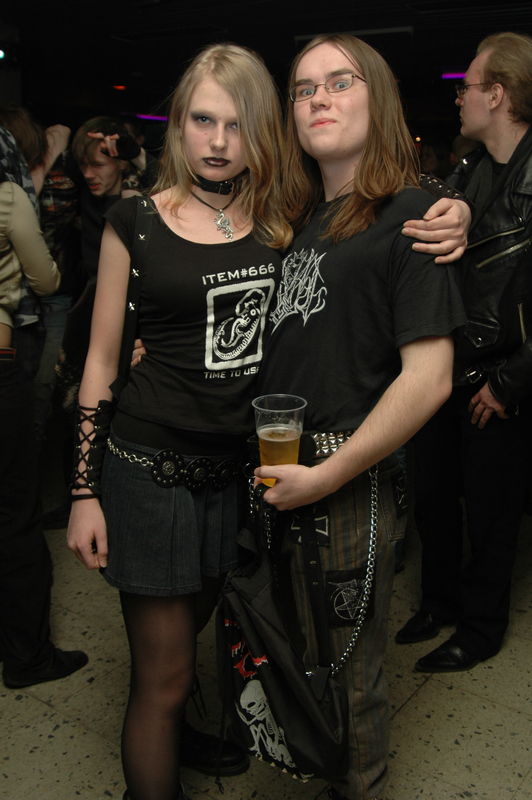 Фотографии -> Концерты -> Folk Metal Fest VIII в клубе Арктика (15 апреля 2006) ->  Люди на концерте -> Люди на концерте - 002