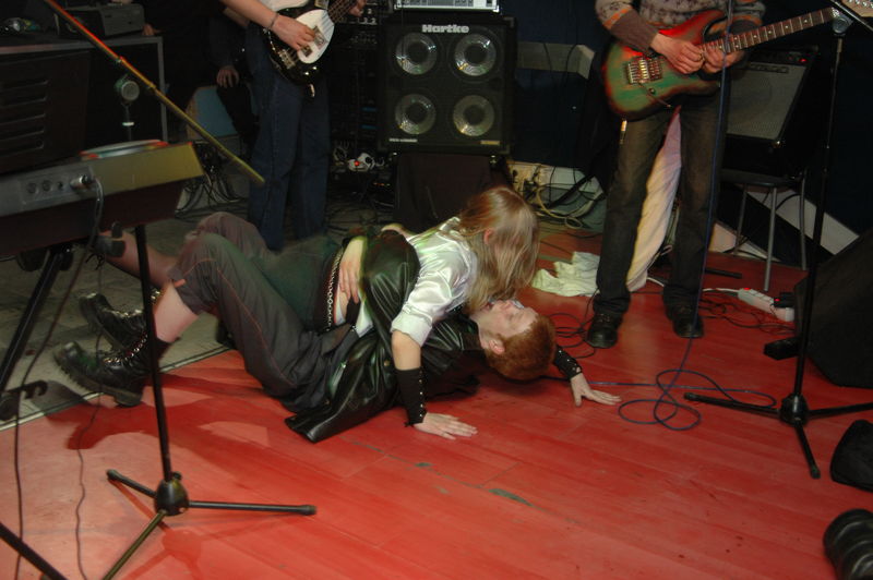 Фотографии -> Концерты -> День рождения группы TarakaN в клубе Арктика (16 апреля 2006) ->  TarakaN -> TarakaN - 039