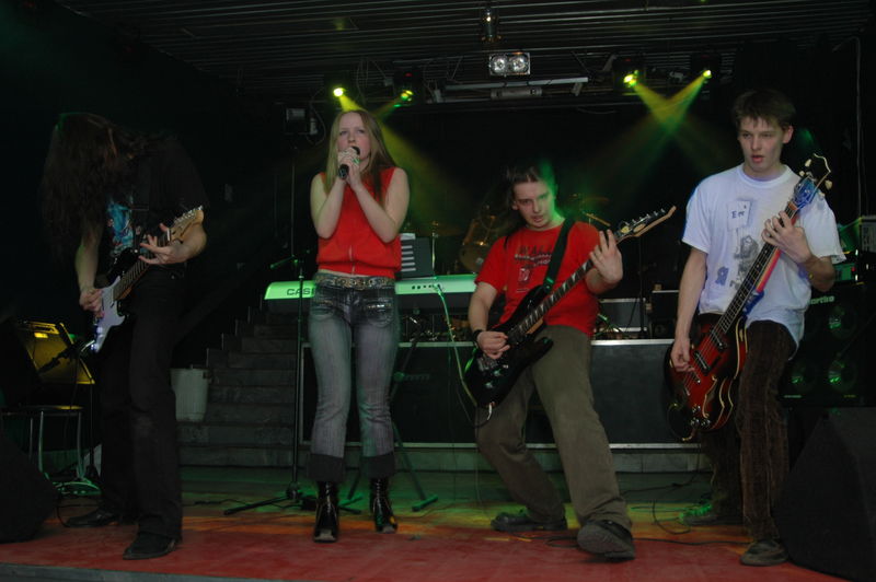 Фотографии -> Концерты -> День рождения группы TarakaN в клубе Арктика (16 апреля 2006) ->  Слеза Огня -> Слеза Огня - 012