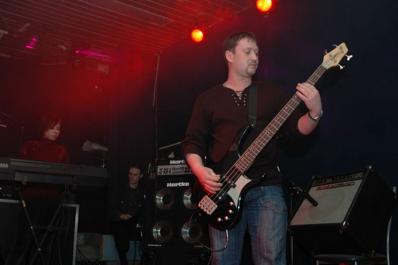 Фотографии -> Концерты -> День рождения группы TarakaN в клубе Арктика (16 апреля 2006) ->  Эпатаж -> Эпатаж - 002