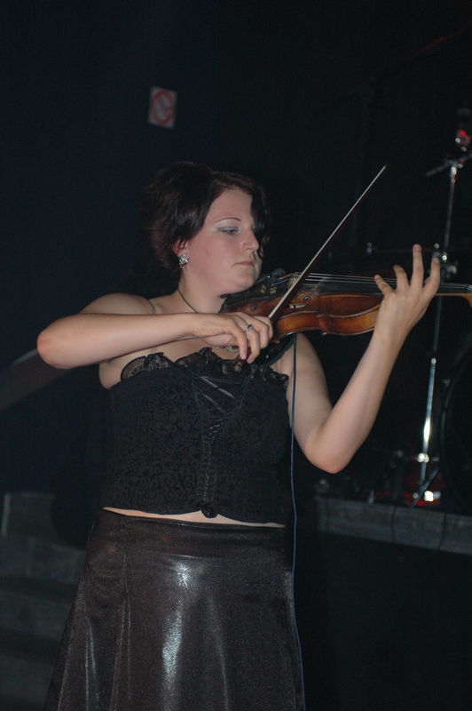 Фотографии -> Концерты -> Презентация альбома Sacrament в клубе Арктика (9 сентября 2006) ->  Dominia -> Dominia - 008
