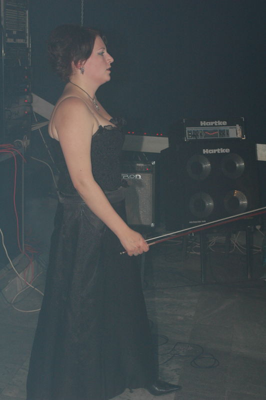Фотографии -> Концерты -> Презентация альбома Sacrament в клубе Арктика (9 сентября 2006) ->  Dominia -> Dominia - 012