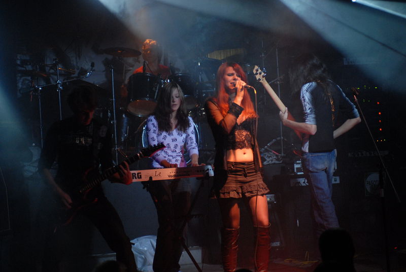 Фотографии -> Концерты -> Концерт в клубе Арктика (20 октября 2007) ->  Иллюзия -> Иллюзия - 019