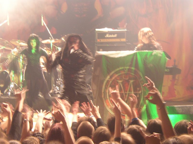 Фотографии -> Концерты ->  Cradle Of Filth в ЛДМ (14 марта 2003) -> Cradle Of Filth в ЛДМ (14 марта 2003) - 003