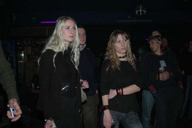 Фотографии -> Концерты -> Концерт в клубе Легенда (10 марта 2006) ->  Люди на концерте -> Люди на концерте - 004