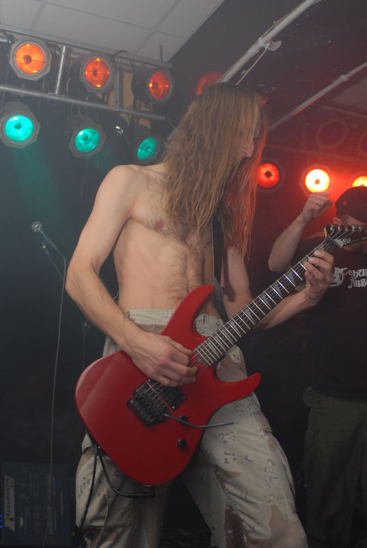 Фотографии -> Концерты -> PetroGrind III в клубе Орландина (18 ноября 2006) ->  Dead Infection -> Dead Infection - 006