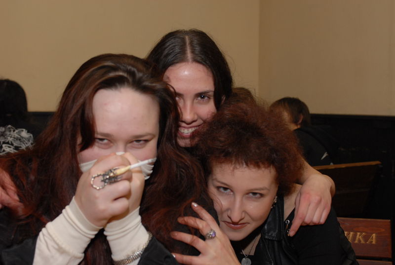 Фотографии -> Концерты -> PetroGrind III в клубе Орландина (18 ноября 2006) ->  Люди на концерте -> Люди на концерте - 035