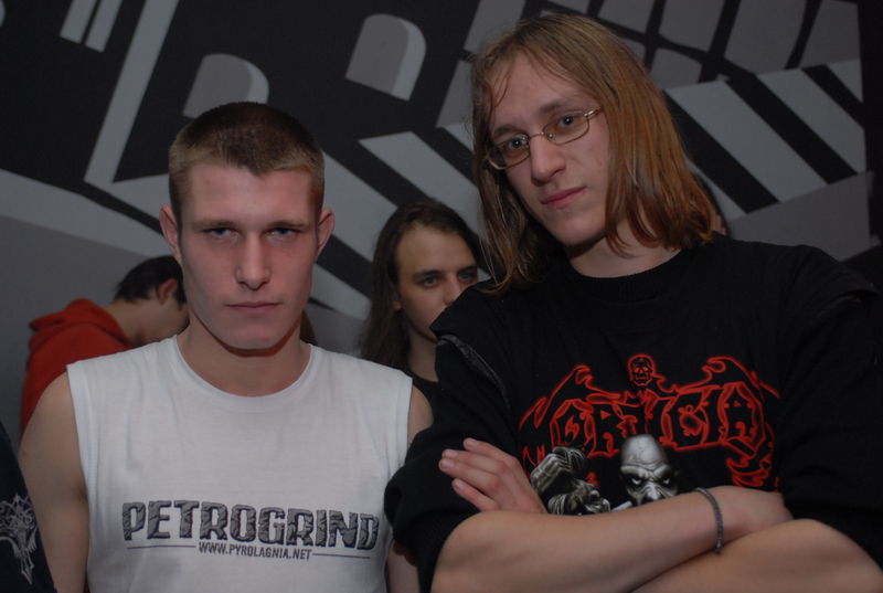 Фотографии -> Концерты -> PetroGrind III в клубе Орландина (18 ноября 2006) ->  Люди на концерте -> Люди на концерте - 081