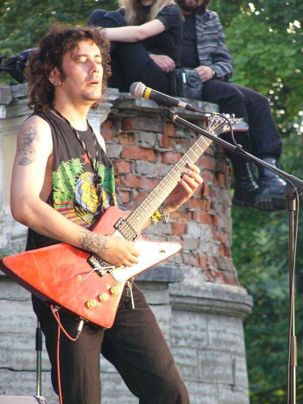 Фотографии -> Концерты -> Rock Palace Open Air в Пушкине (24 июля 2005) ->  Кома -> Кома - 009