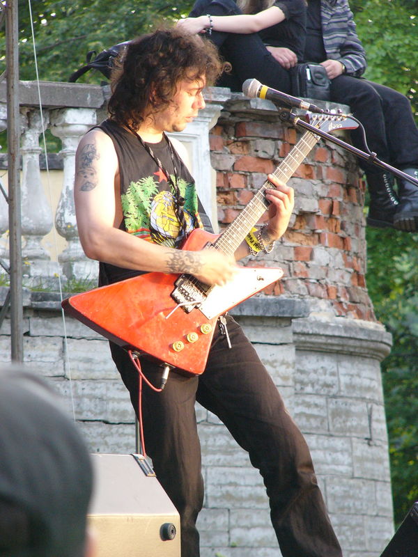 Фотографии -> Концерты -> Rock Palace Open Air в Пушкине (24 июля 2005) ->  Кома -> Кома - 010