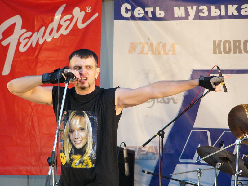 Фотографии -> Концерты -> Rock Palace Open Air в Пушкине (24 июля 2005) ->  Boney NeM -> Boney NeM - 013