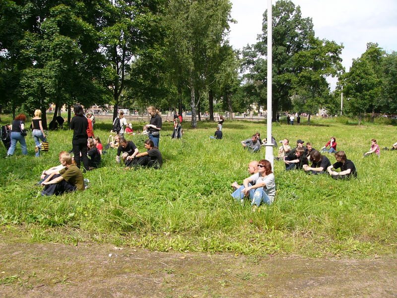 Фотографии -> Концерты -> Rock Palace Open Air в Пушкине (24 июля 2005) ->  Люди на концерте -> Люди на концерте - 008