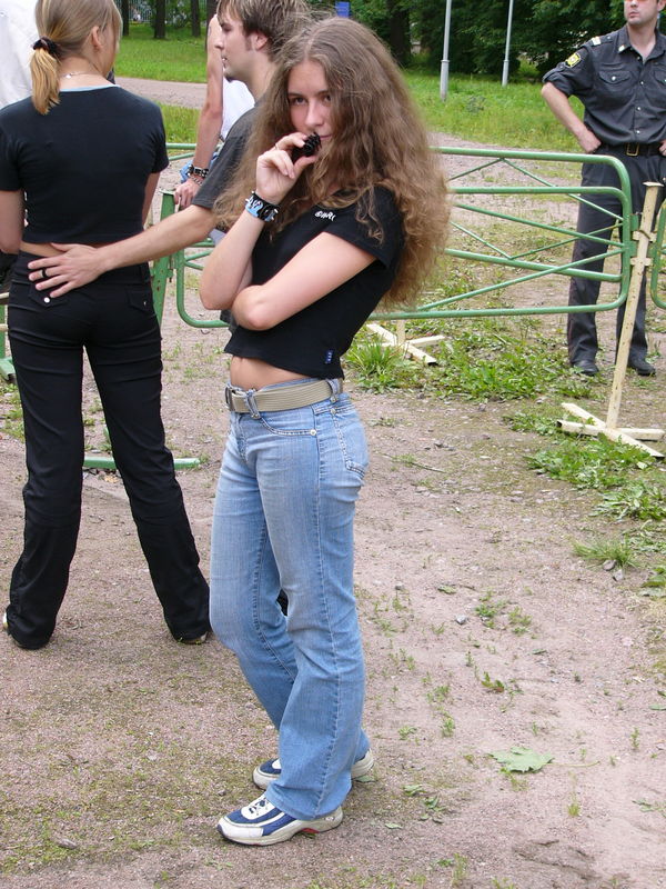 Фотографии -> Концерты -> Rock Palace Open Air в Пушкине (24 июля 2005) ->  Люди на концерте -> Люди на концерте - 013