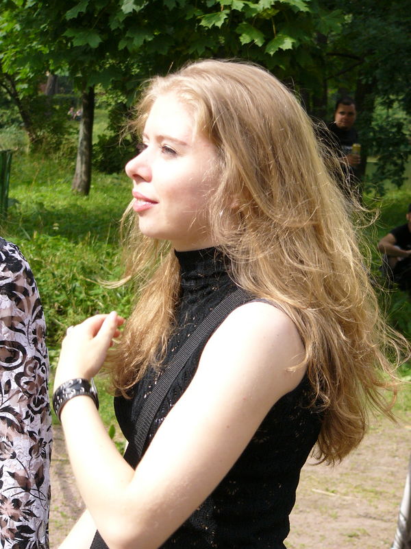 Фотографии -> Концерты -> Rock Palace Open Air в Пушкине (24 июля 2005) ->  Люди на концерте -> Люди на концерте - 028