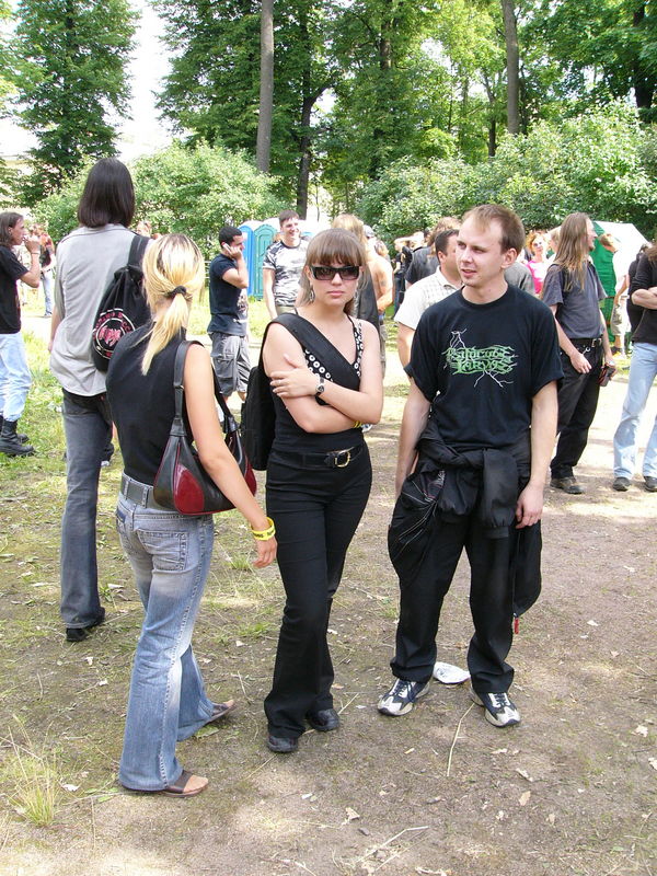 Фотографии -> Концерты -> Rock Palace Open Air в Пушкине (24 июля 2005) ->  Люди на концерте -> Люди на концерте - 030