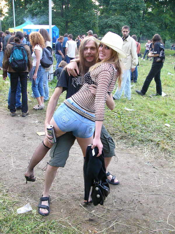 Фотографии -> Концерты -> Rock Palace Open Air в Пушкине (24 июля 2005) ->  Люди на концерте -> Люди на концерте - 065