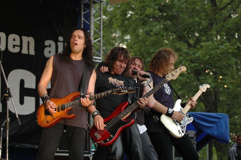 Фотографии -> Концерты -> Rock Palace Open Air II в Пушкине (29 июля 2006) ->  Ария -> Ария - 055