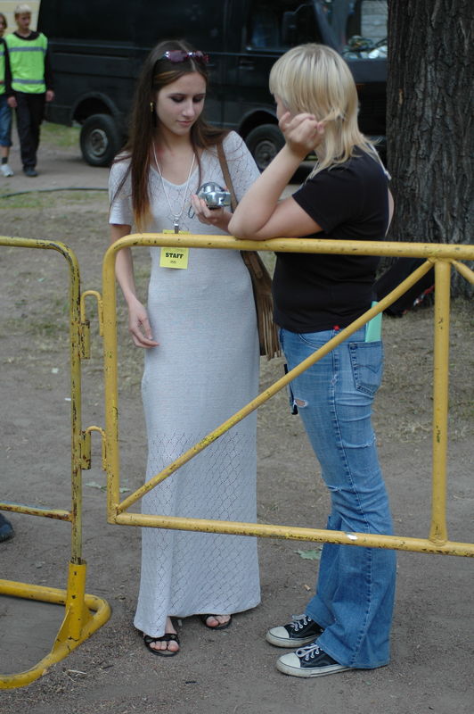 Фотографии -> Концерты -> Rock Palace Open Air II в Пушкине (29 июля 2006) ->  Люди на концерте -> Люди на концерте - 004