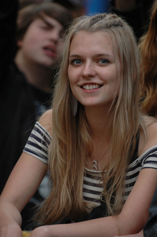 Фотографии -> Концерты -> Rock Palace Open Air II в Пушкине (29 июля 2006) ->  Люди на концерте -> Люди на концерте - 115