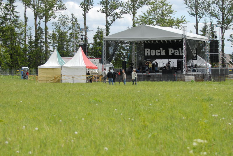 Фотографии -> Концерты -> Rock Palace Open Air IV в Пушкине (13-14 июня 2008) ->  День первый -> День первый - Последние приготовления