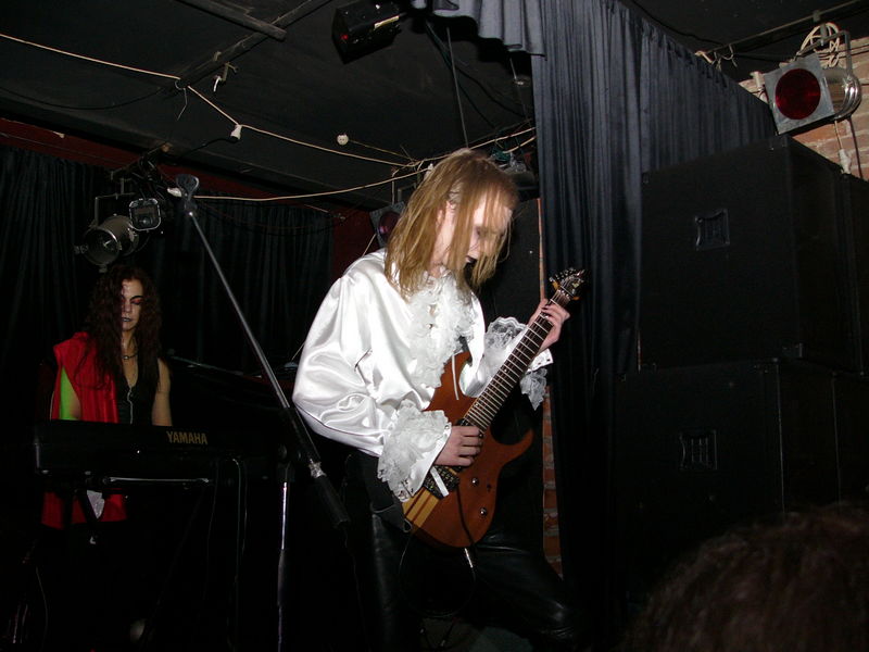 Фотографии -> Концерты -> Концерт в Red Club (31 марта 2005) ->  MoonSun Relight -> MoonSun Relight - 008