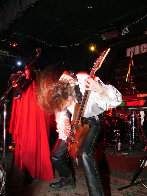Фотографии -> Концерты -> Концерт в Red Club (31 марта 2005) ->  MoonSun Relight -> MoonSun Relight - 016