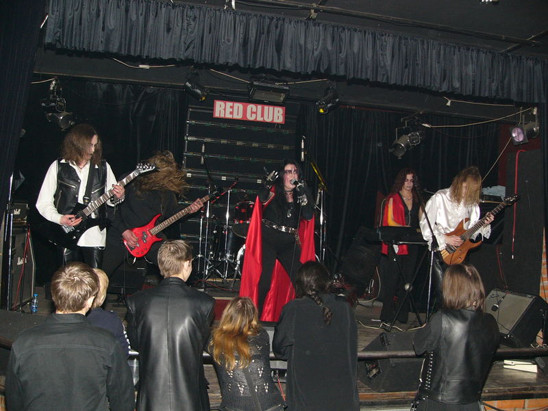 Фотографии -> Концерты -> Концерт в Red Club (31 марта 2005) ->  MoonSun Relight -> MoonSun Relight - 024