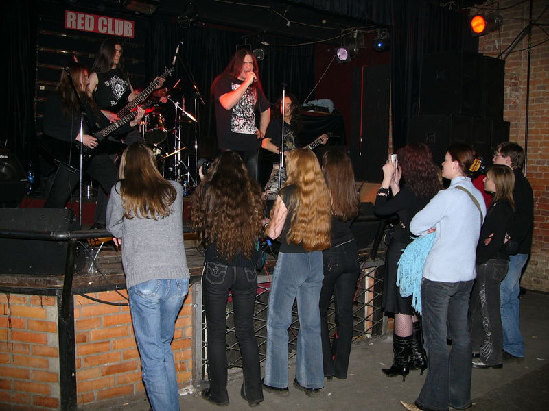 Фотографии -> Концерты -> Концерт в Red Club (31 марта 2005) ->  Чёрная Метка -> Чёрная Метка - 012