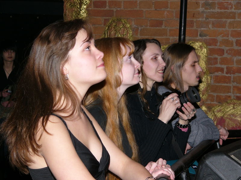 Фотографии -> Концерты -> Концерт в Red Club (31 марта 2005) ->  Люди на концерте -> Люди на концерте - 015