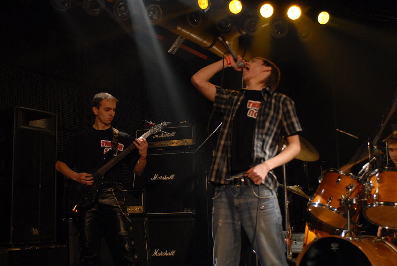 Фотографии -> Концерты -> Gorefest в клубе Roks (02.12.2007) ->  Thrash -> Thrash - 011