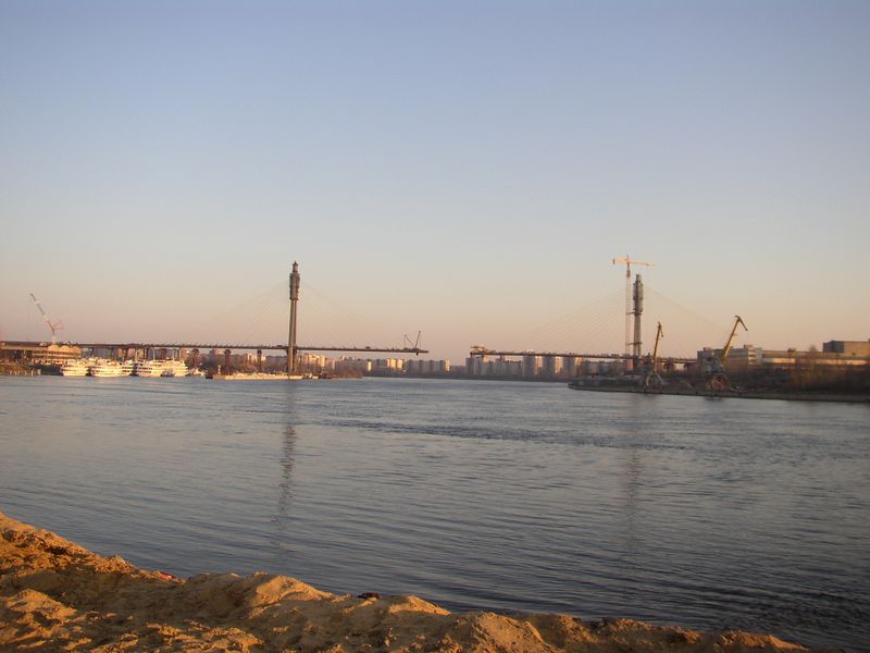 Фотографии -> Санкт-Петербург ->  Строящийся вантовый мост через Неву -> Строящийся вантовый мост через Неву - Вид с правого берега на 26.04.2004