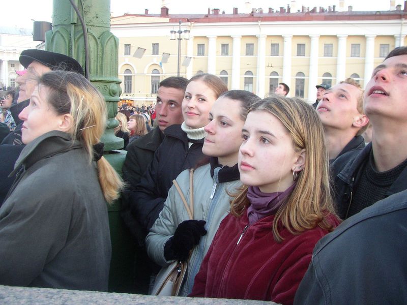 Фотографии -> Санкт-Петербург ->  Салют 9 мая 2003 -> Салют 9 мая 2003 - 025