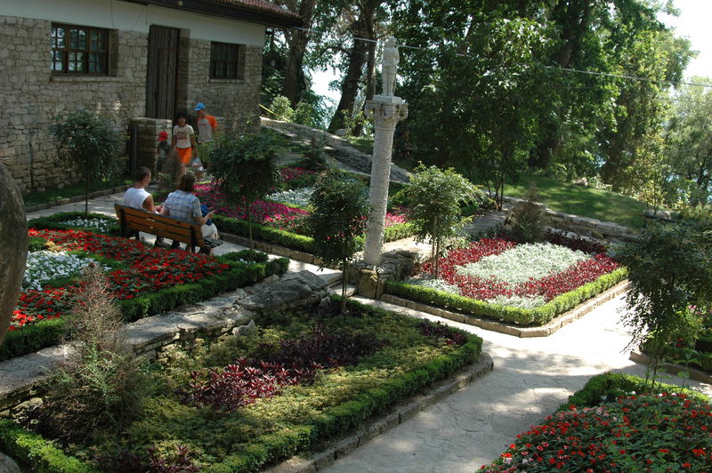 Фотографии -> Поездки -> Поездка в Болгарию (15-22 августа 2006) ->  День пятый. Прогулка в Ботанический сад -> День пятый. Прогулка в Ботанический сад - 035