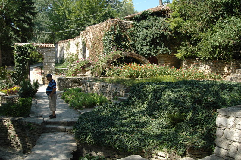 Фотографии -> Поездки -> Поездка в Болгарию (15-22 августа 2006) ->  День пятый. Прогулка в Ботанический сад -> День пятый. Прогулка в Ботанический сад - 156