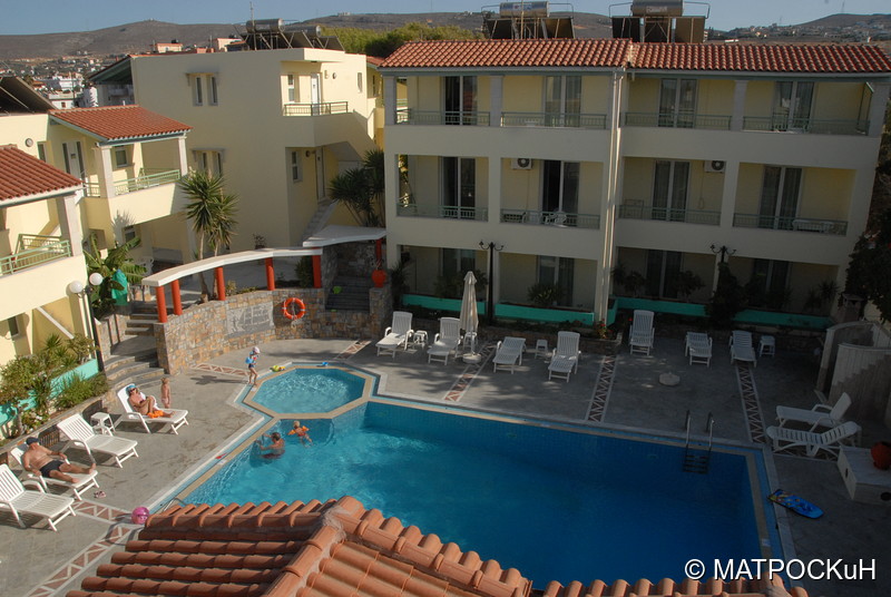 Фотографии -> Поездки -> Отпуск на Крите (24 августа - 18 сентября 2013) ->  В гостинице -> В гостинице - 008