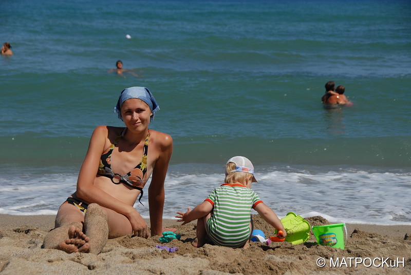 Фотографии -> Поездки -> Отпуск на Крите (17 августа - 7 сентября 2014) ->  На пляже -> На пляже - 001