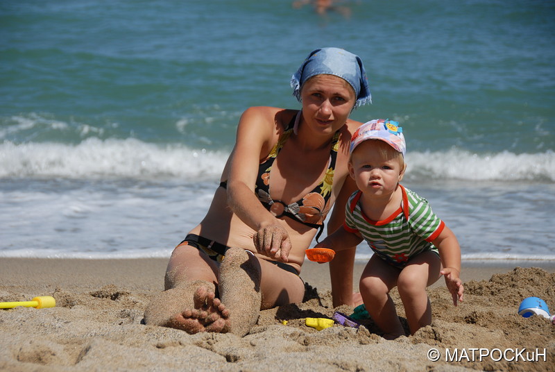 Фотографии -> Поездки -> Отпуск на Крите (17 августа - 7 сентября 2014) ->  На пляже -> На пляже - 002