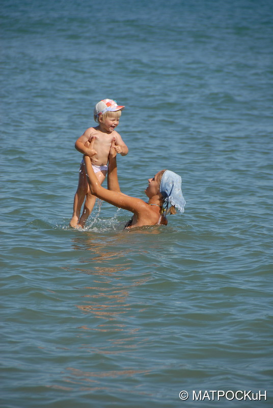 Фотографии -> Поездки -> Отпуск на Крите (17 августа - 7 сентября 2014) ->  На пляже -> На пляже - 014