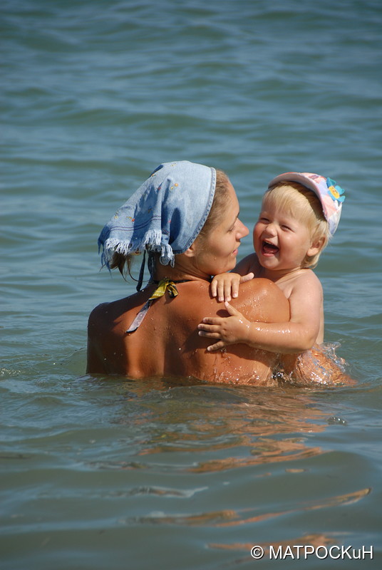 Фотографии -> Поездки -> Отпуск на Крите (17 августа - 7 сентября 2014) ->  На пляже -> На пляже - 017