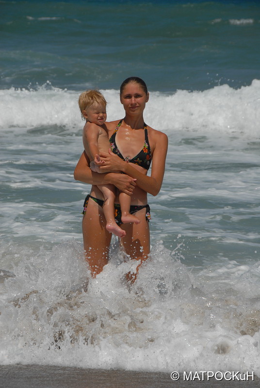 Фотографии -> Поездки -> Отпуск на Крите (17 августа - 7 сентября 2014) ->  На пляже -> На пляже - 024