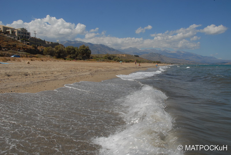 Фотографии -> Поездки -> Отпуск на Крите (17 августа - 7 сентября 2014) ->  На пляже -> На пляже - 042