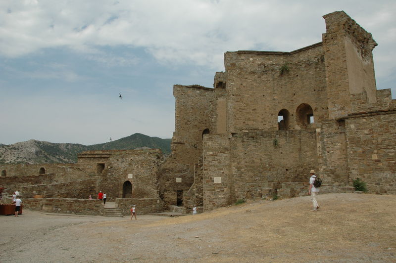 Фотографии -> Поездки -> Отпуск в Крыму (28 июня - 26 июля 2008) ->  Генуэзская крепость -> Генуэзская крепость - 006