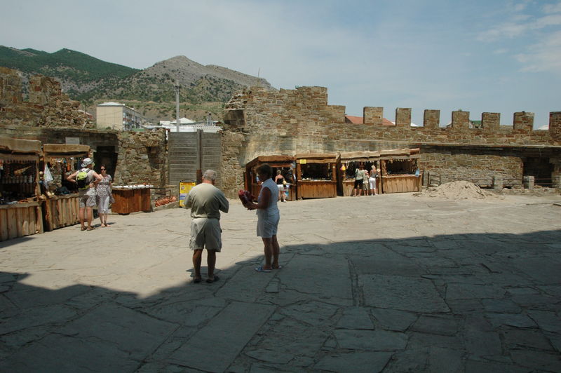 Фотографии -> Поездки -> Отпуск в Крыму (28 июня - 26 июля 2008) ->  Генуэзская крепость -> Генуэзская крепость - 059