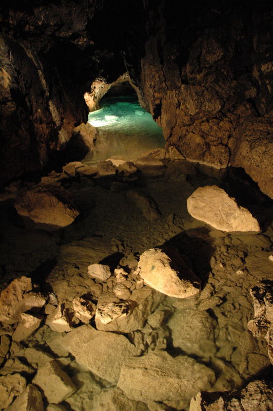 Фотографии -> Поездки -> Отпуск в Крыму (28 июня - 26 июля 2008) ->  Красная пещера -> Красная пещера - 033